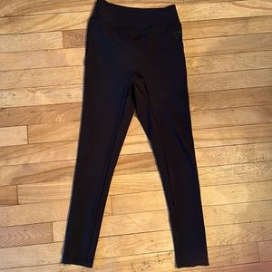 Medium sized, gym shark black shiny leggings
